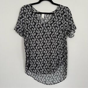 H&M Black and White Feather Print Crepe Blouse, Size 2